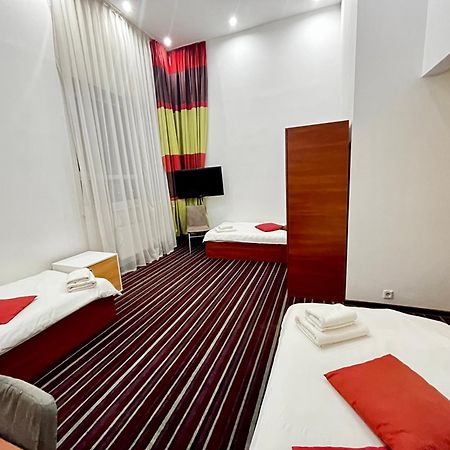 Hotel Kalyna คาร์คิฟ ภายนอก รูปภาพ