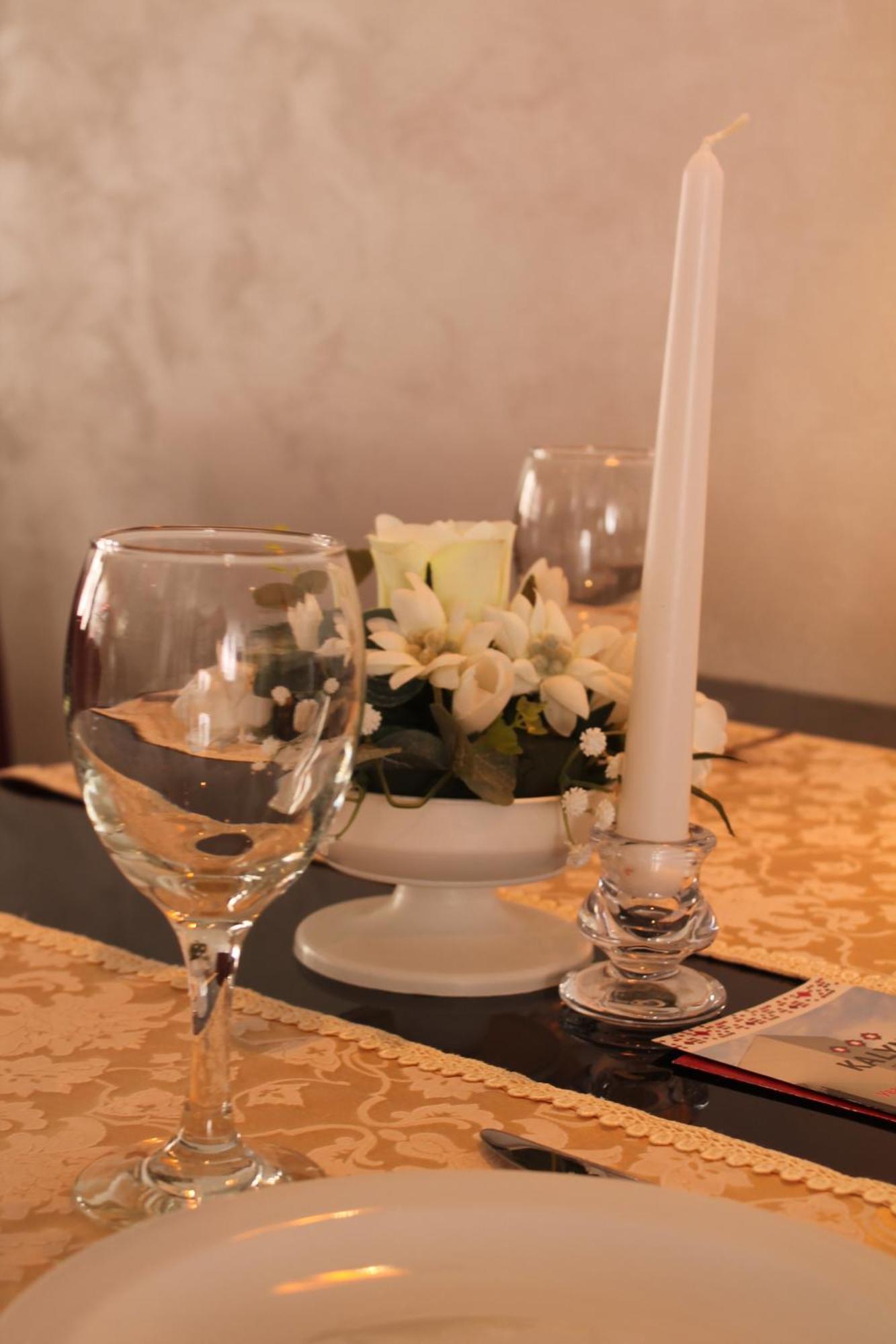 Hotel Kalyna คาร์คิฟ ภายนอก รูปภาพ